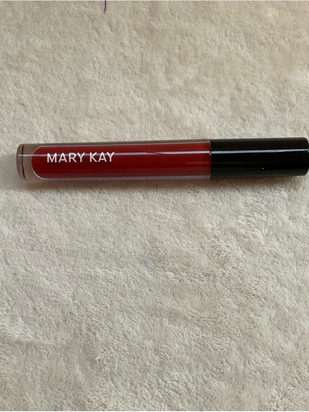 Mary Kay Liquid Lipstick in Deep Red